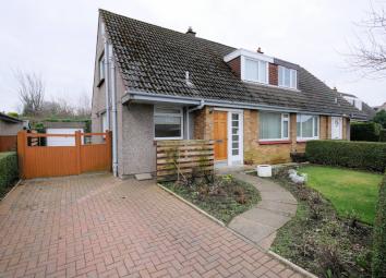 3 Bedroom Semi-detached house to rent