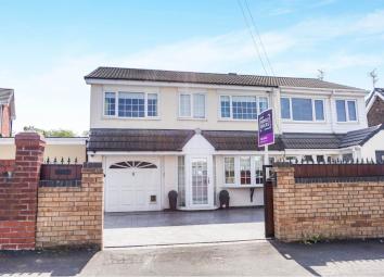 Semi-detached house For Sale in Prescot