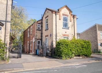 Detached house To Rent in Hull