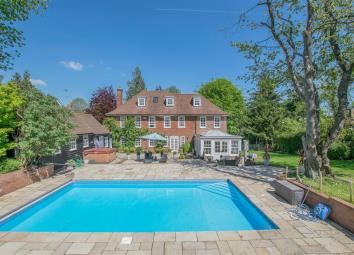 6 Bedroom Detached house for sale
