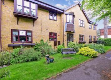 Flat For Sale in Dartford