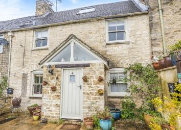 Cottage For Sale in Tetbury
