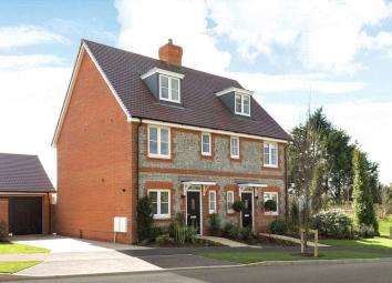 Terraced house For Sale in Littlehampton
