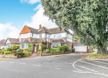 Detached house For Sale in Shoreham-by-Sea