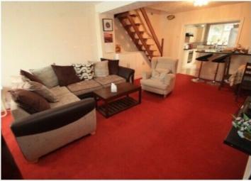 Semi-detached house To Rent in Dagenham