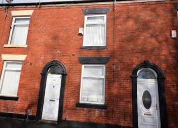 Terraced house To Rent in Oldham