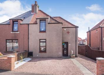 Semi-detached house For Sale in Leven