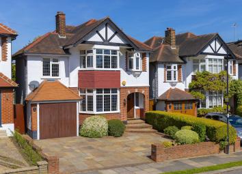 Detached house For Sale in London