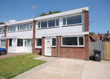 End terrace house To Rent in Canterbury