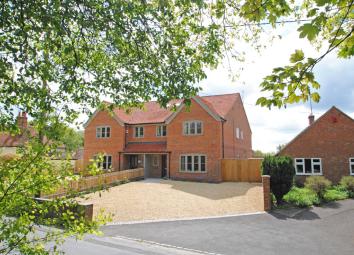 5 Bedroom Semi-detached house for sale