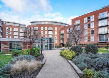 Flat For Sale in Walton-on-Thames