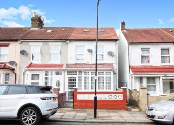 End terrace house For Sale in Southall