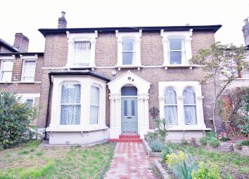 Detached house To Rent in London