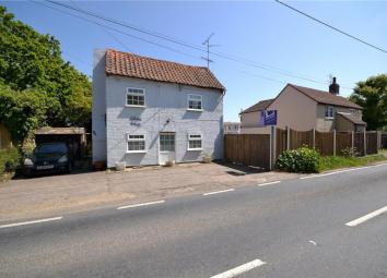 Detached house For Sale in Colchester