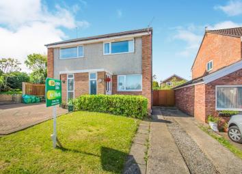 Semi-detached house For Sale in Barry