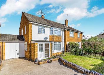 Semi-detached house For Sale in Reading