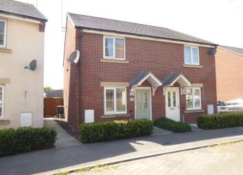 3 Bedrooms Semi-detached house for sale in Watermint Drive, Tuffley, Gloucester GL4