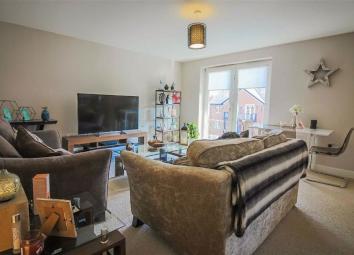 Flat For Sale in Leigh