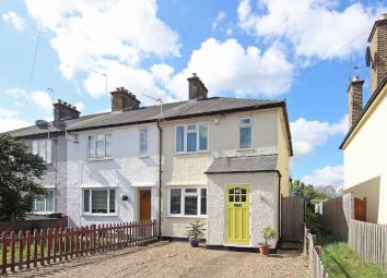 2 Bedroom End terrace house for sale