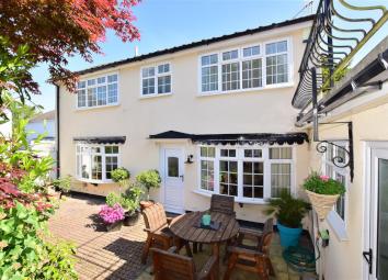 Detached house For Sale in Maidstone
