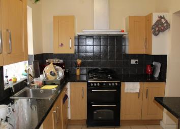 Terraced house For Sale in Ilford