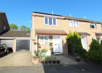 End terrace house For Sale in Bedford