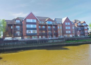 Flat For Sale in Arundel
