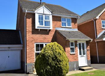 Link-detached house For Sale in Ashford