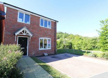 Detached house For Sale in Rochester