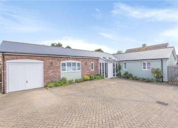 Detached bungalow For Sale in South Petherton