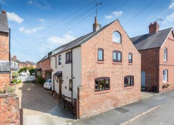 Barn conversion For Sale in Chester