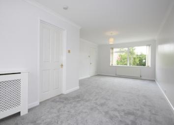 3 Bedroom Semi-detached house to rent