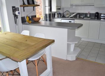 Terraced house For Sale in Chatham