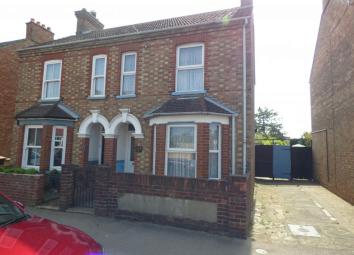 Semi-detached house For Sale in Bedford
