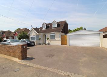 Detached house For Sale in Ashford