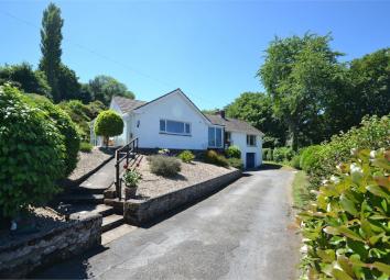 Detached bungalow For Sale in Ilfracombe