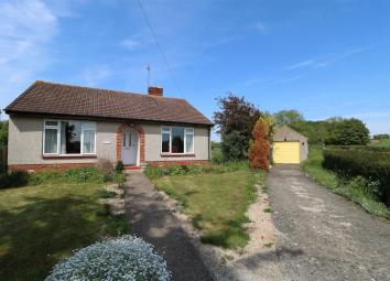 2 Bedroom Detached bungalow for sale
