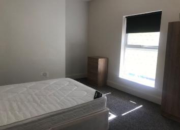 Studio To Rent in Hull