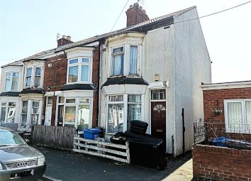 End terrace house For Sale in Hull