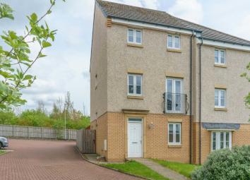 Semi-detached house For Sale in Motherwell