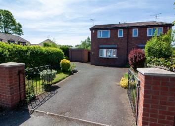 Semi-detached house For Sale in Retford