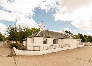 Semi-detached house For Sale in Perth