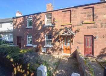 Terraced house For Sale in Neston