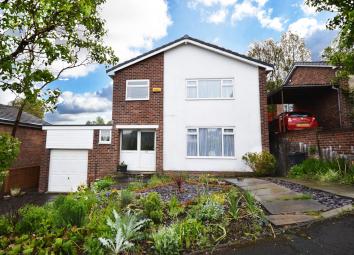 Detached house For Sale in Holmfirth
