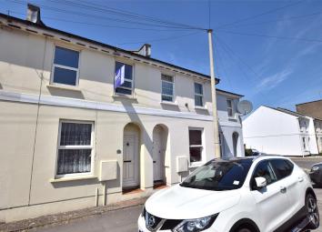 Terraced house For Sale in Cheltenham