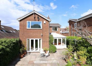 Detached house For Sale in Prestatyn