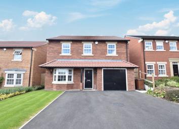 Detached house To Rent in Wakefield