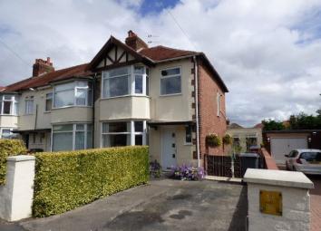 End terrace house To Rent in Blackpool