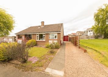 Semi-detached bungalow For Sale in Perth