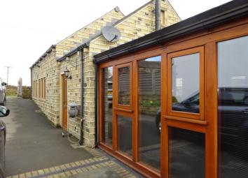 Detached house To Rent in Huddersfield